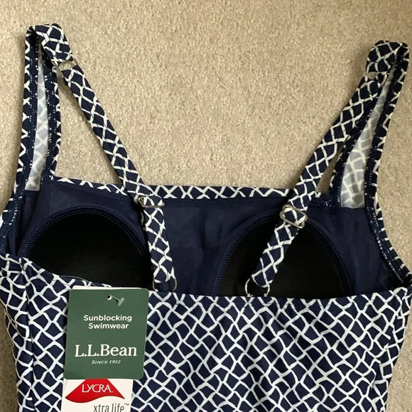 LL Bean Women’s one-piece swimsuit size 4 UPF 50+, adjustable straps, ruching - Picture 5 of 10